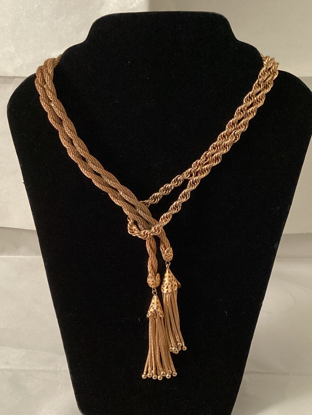 Elegant Gold Tassel Rope Lariat Necklace - Women's Statement Jewelry